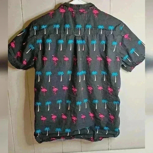 Free Planet Mens Short Sleeve Button Down Flamingos & Palm Trees Sz M - Picture 6 of 6
